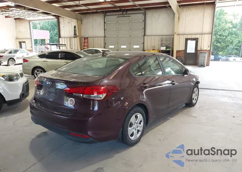 2017 Kia Forte Lx z USA, uszkodzony, nr VIN 3KPFK4A72HE157278